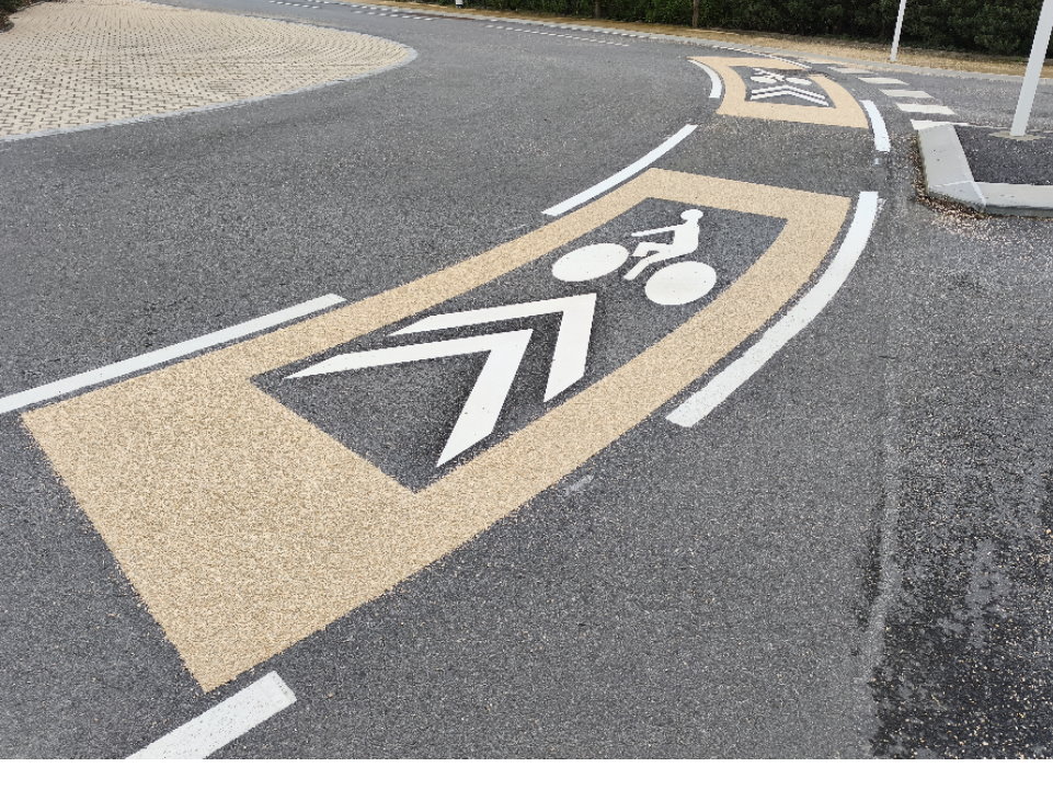 Revêtement décoratif Nantes, Angers, Le Mans, Saint-Nazaire, Cholet, Laval, La Roche-sur-Yon, Les Sables-d'Olonne, Saumur, Challans, Vigneux de Bretagne - LD MARQUAGE spécialiste du recêtement décoratif sur la région des Pays de la Loire